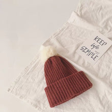 Load image into Gallery viewer, Baby/Toddler Knitted pom-pom hat

